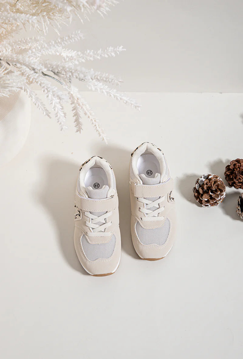 Baskets Enfant Beige à Motif Léopard – Scratch & Lacets – Chaussures Enfant Tendance