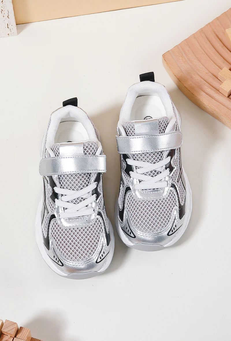 Baskets Enfant à Scratch – Chaussures Sport Enfant – Confortables et Légères – Argent et Noir