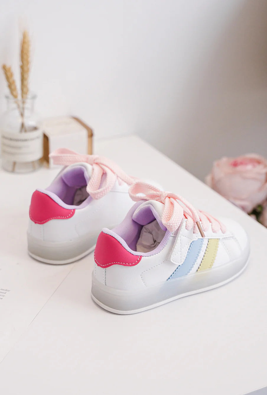 Baskets Enfant à Lacets – Chaussures Enfant – Confortables et Légères – Blanc Multicolore Pastel