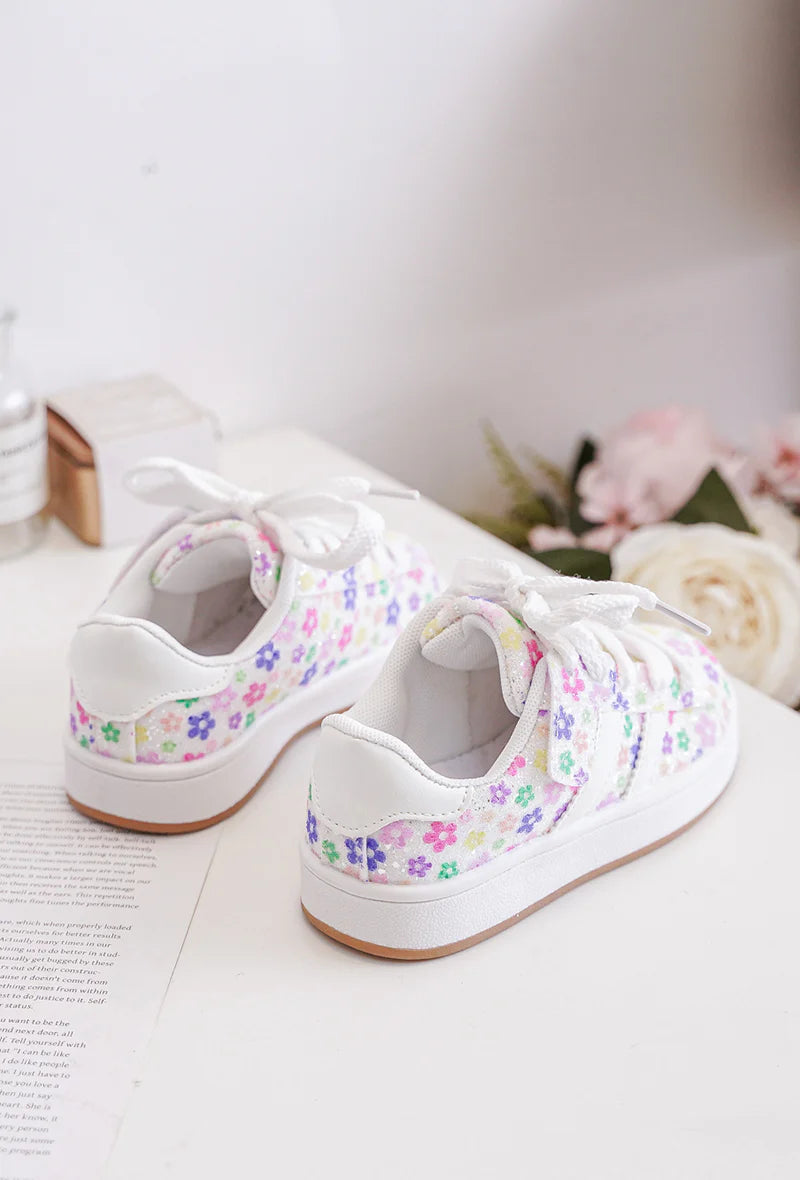 Baskets Enfant à Scratch – Chaussures Enfant – Confortables et Légères – Blanc à Motifs Cœurs Colorés