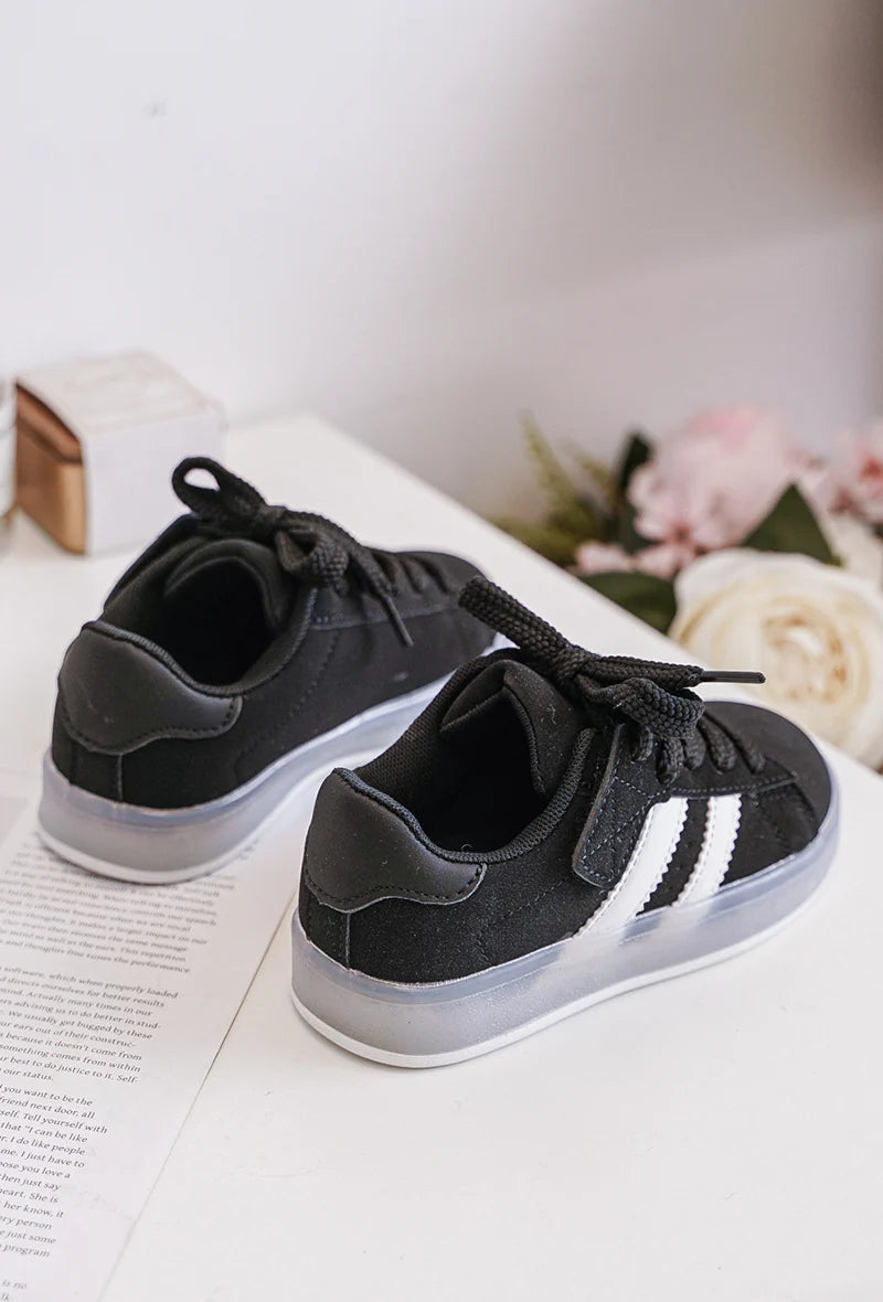 Baskets Enfant Lumineuses à Lacets – Chaussures LED Enfant – Confortables et Légères – Noir