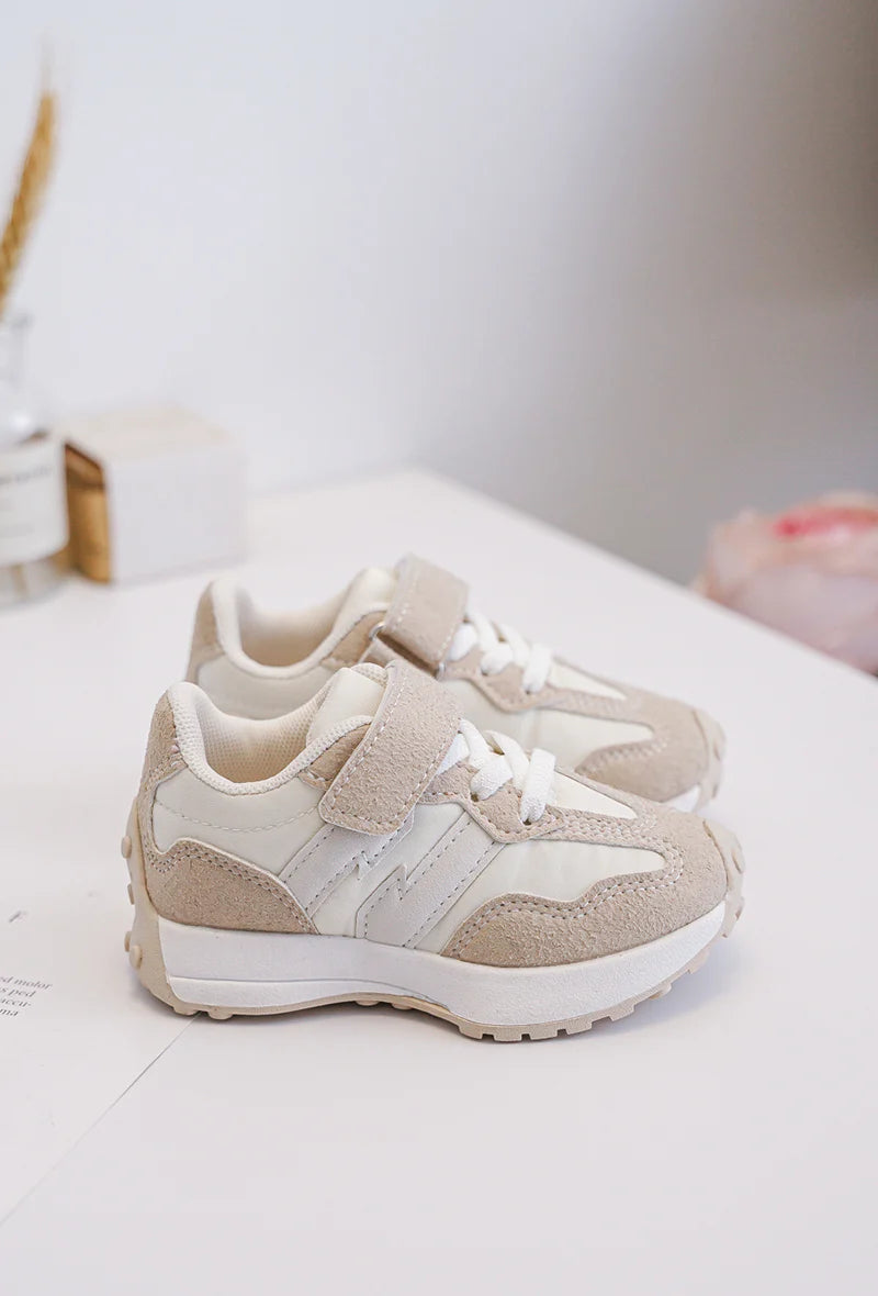 Baskets Enfant à Scratch – Chaussures Sport Enfant – Confortables et Légères – Beige et Blanc