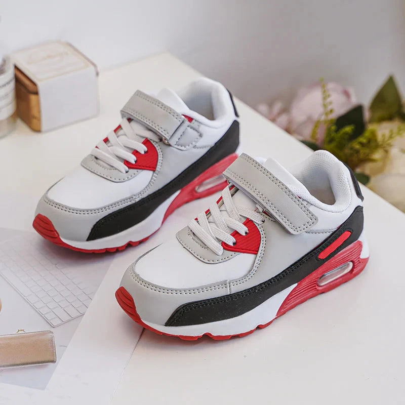 Baskets Enfant à Scratch – Chaussures Sport Enfant – Confortables et Légères – Blanc, Gris et Rouge